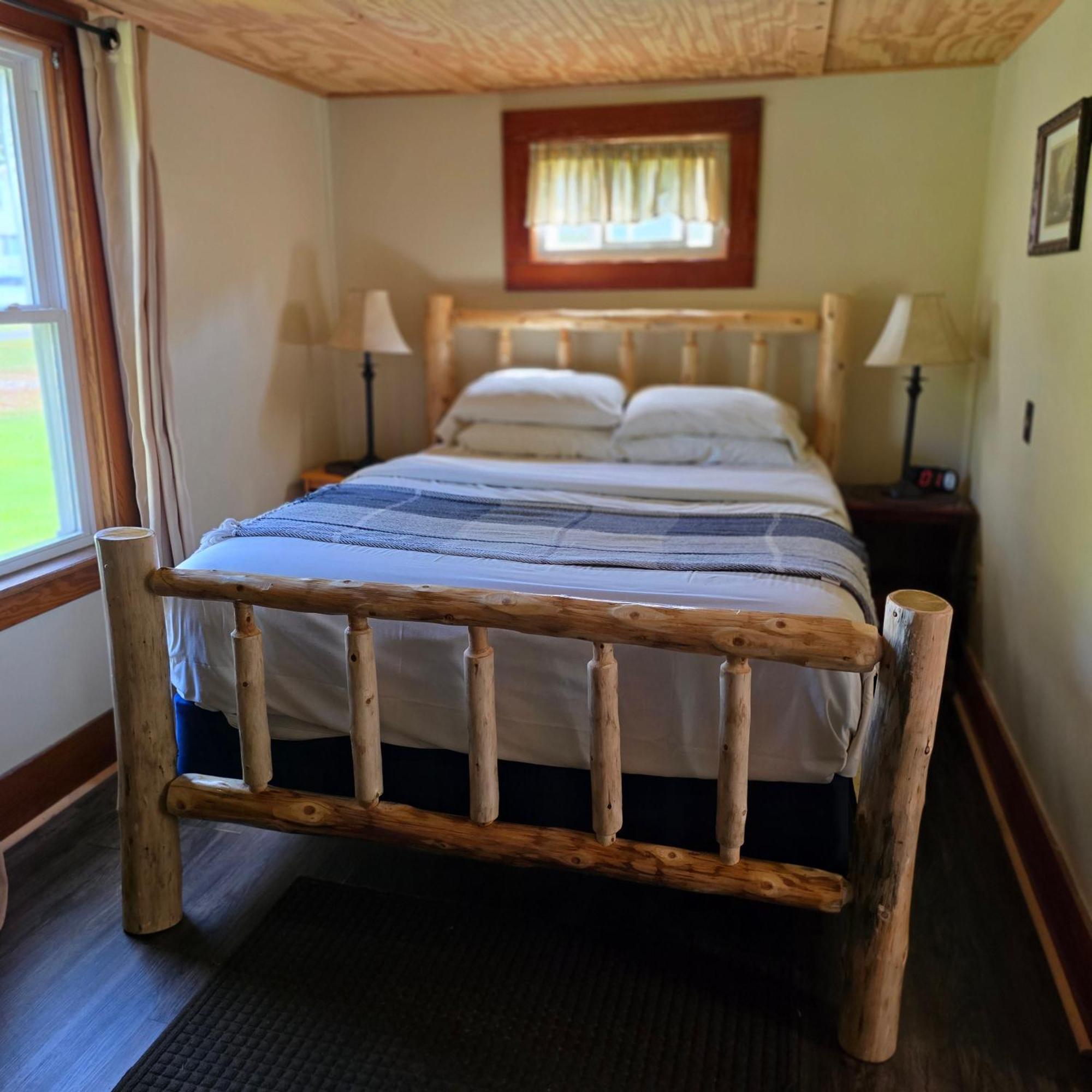 Long Lake Paddler'S Rest Lakeside Cabins And Motel חדר תמונה