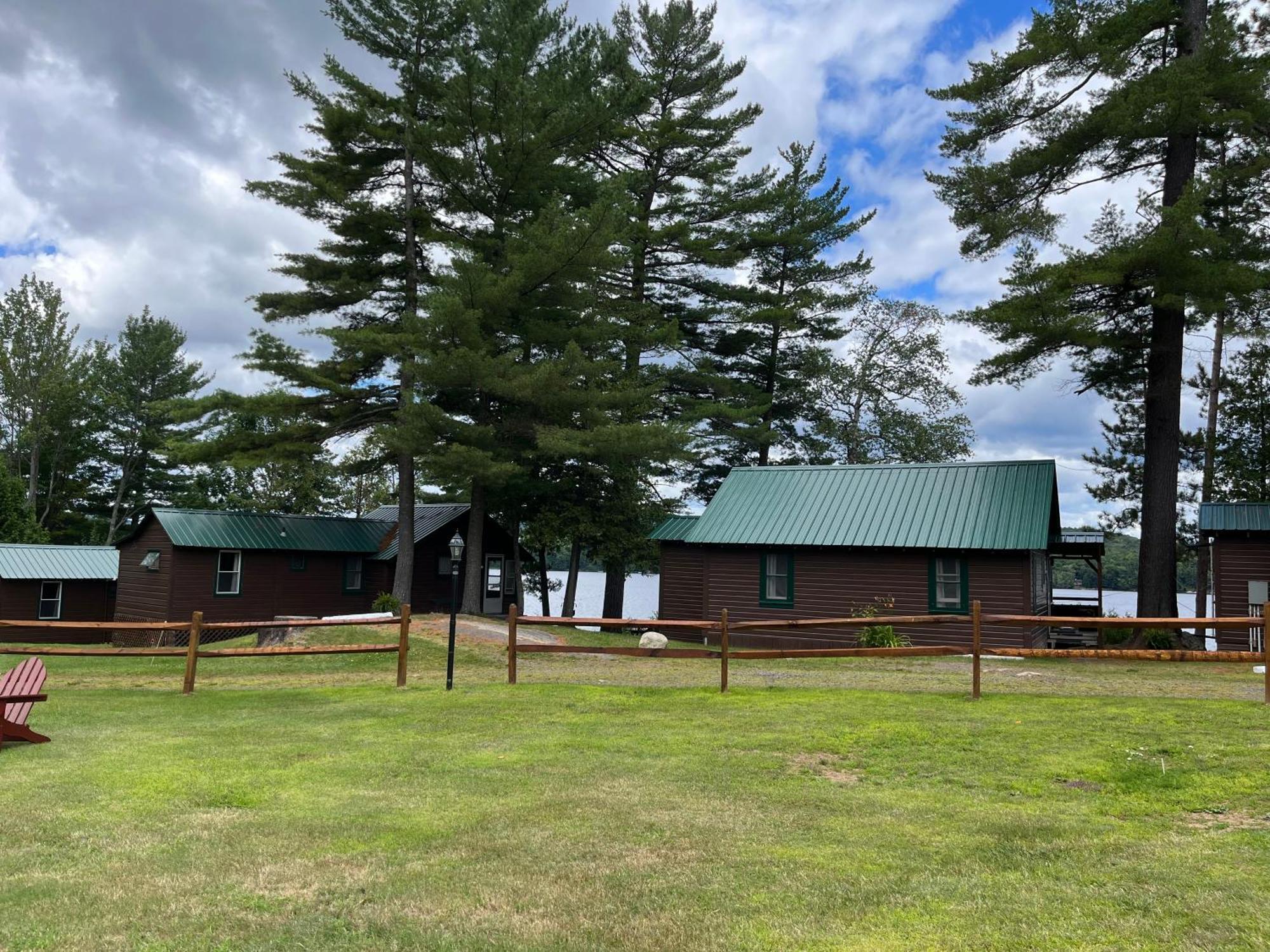 Long Lake Paddler'S Rest Lakeside Cabins And Motel מראה חיצוני תמונה