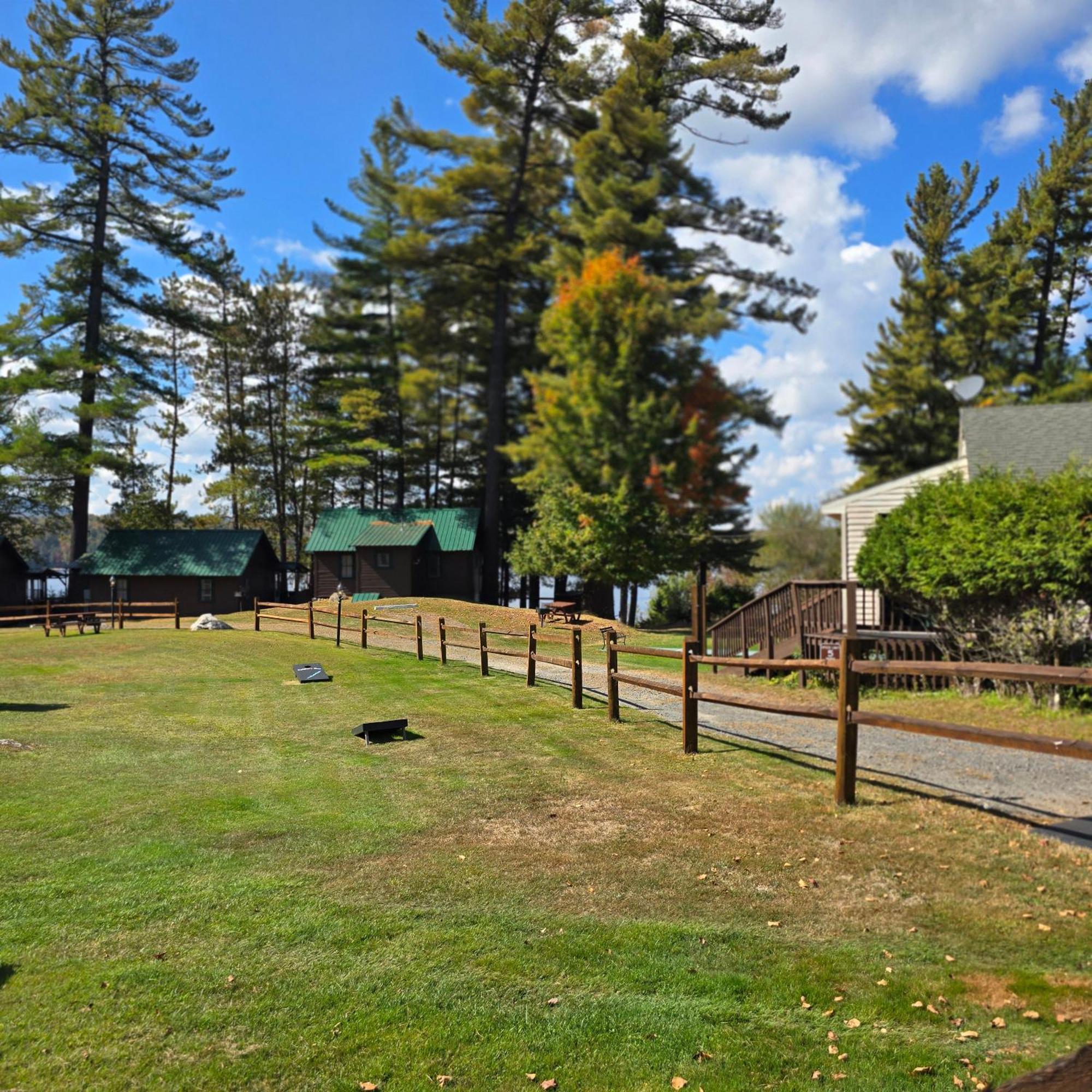 Long Lake Paddler'S Rest Lakeside Cabins And Motel מראה חיצוני תמונה